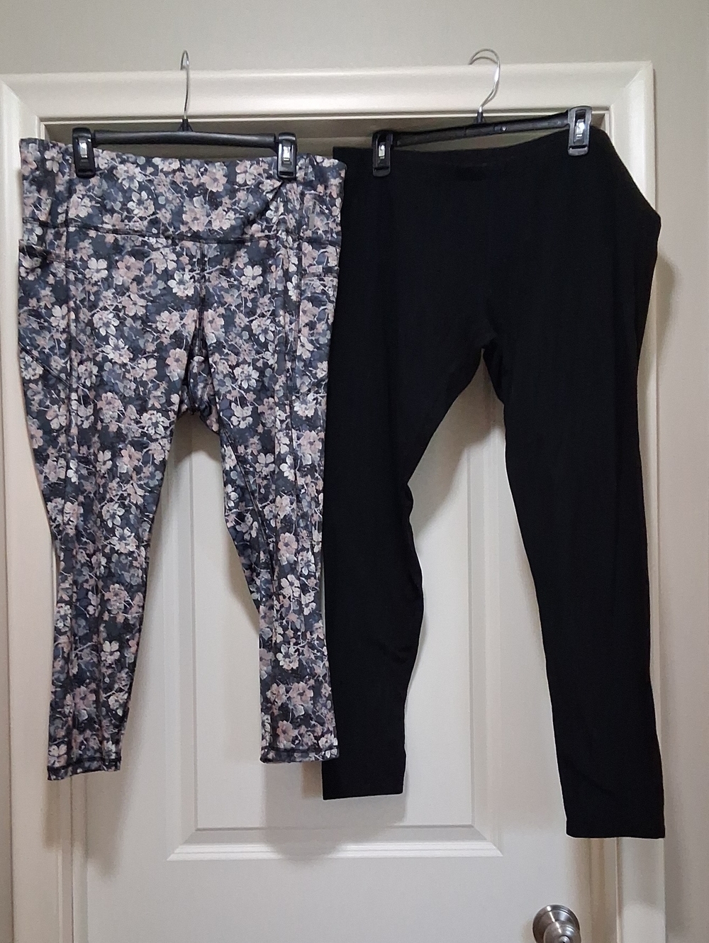 LC Lauren Conrad Floral Print & Black Active Leggings Set